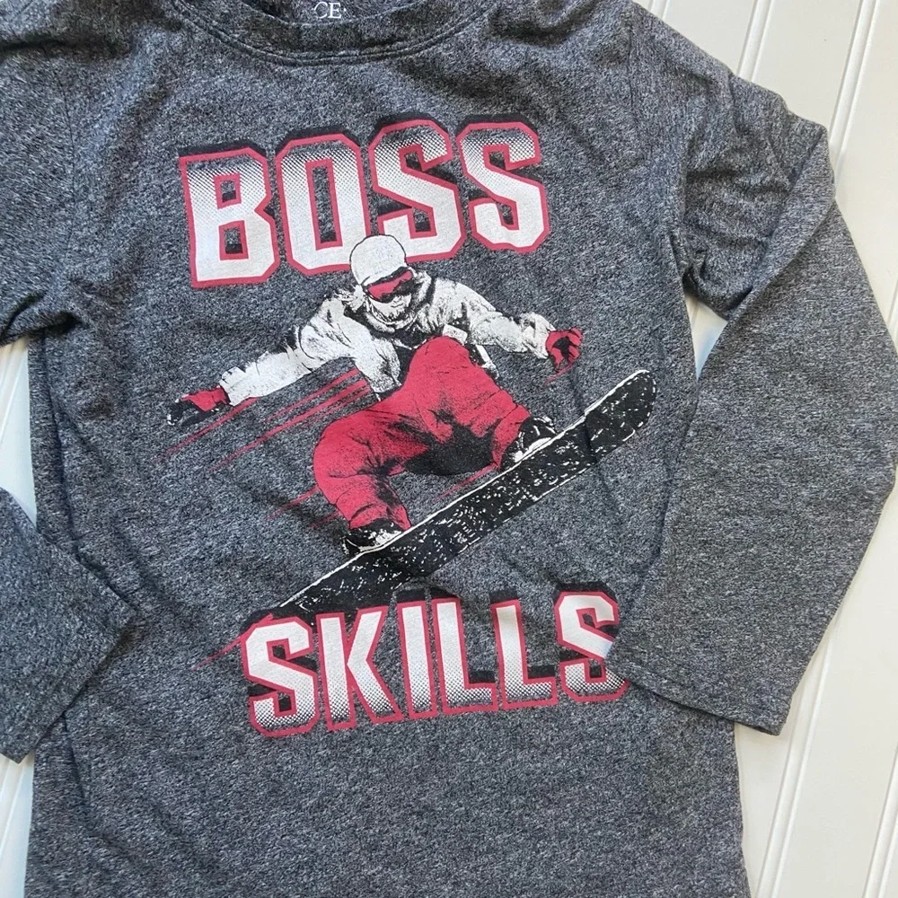 •The Children’s Place• snowboarder graphic shirt